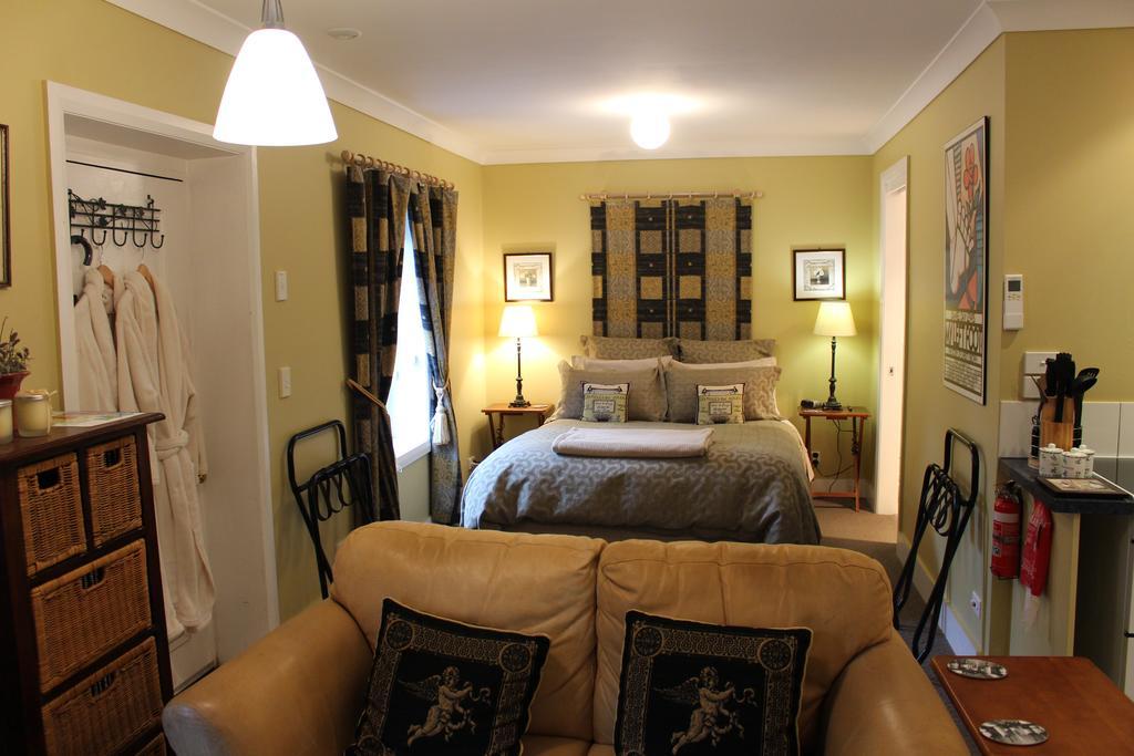 Ivy On Glenelg Bed & Breakfast Campbell Town Exterior photo